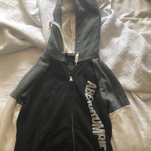 Comfortable stretchy jacket. Cotton